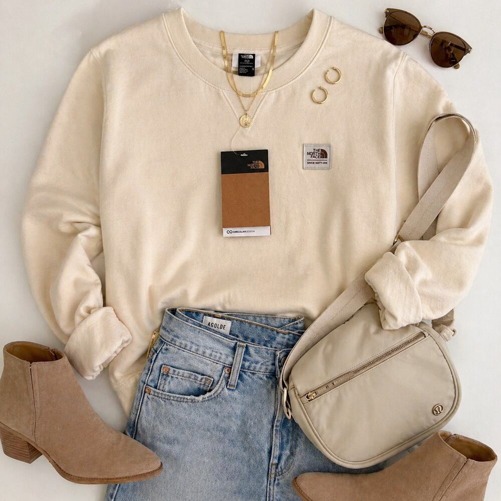 The North Face Plus Heritage Patch Crew Sweatshirt 1X White Dune NWT